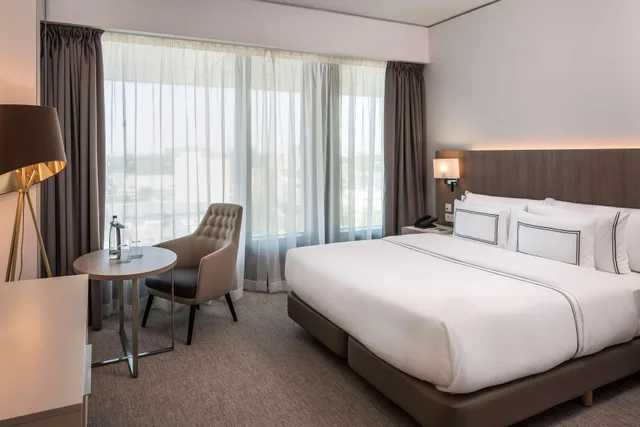 Melia, Premium، MELIA FRANKFURT CITY 1/2