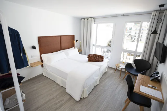 غرفة قياسية بسرير مزدوج، Basic Hotel Sevilla Catedral 2/2