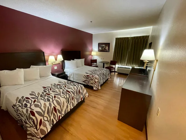 غرفة ديلوكس بسريرين مزدوجين لذوي الإعاقة، Red Roof Inn Clyde 1/4