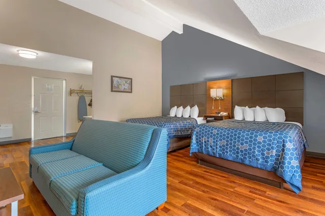 جناح بسريرين كينج، Econo Lodge Inn & Suites Gatlinburg at the Convention Center 1/6