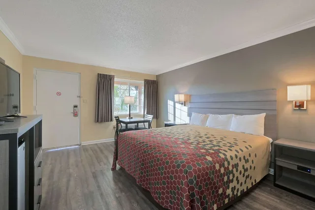غرفة بسرير كينج، Econo Lodge Woodland near I-5 1/8