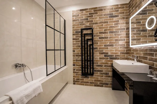 Classic, Superior, Double or Twin Bed, Hotel Diament Plaza Katowice 8/10