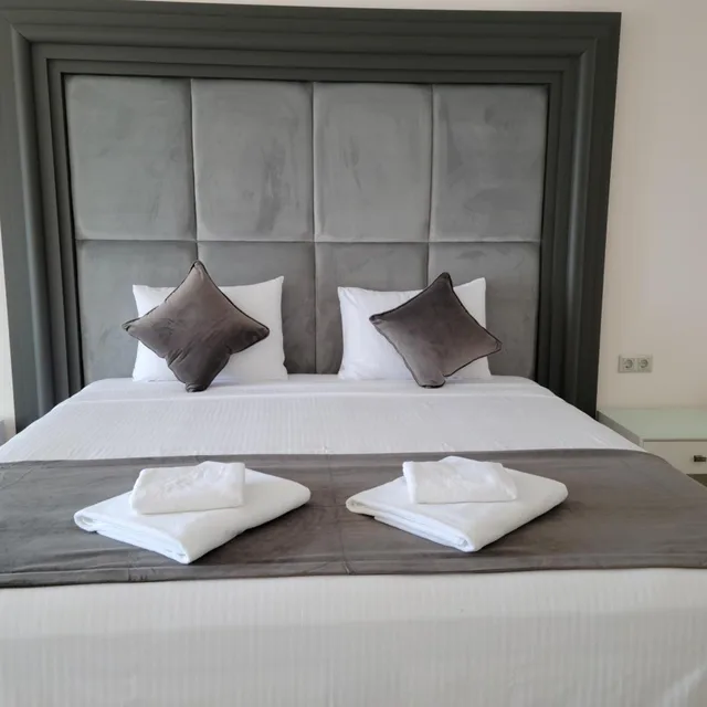 Room, King Bed, Sea View, Mediteran Hotel 3/10