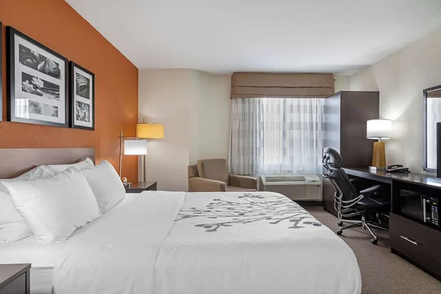 غرفة قياسية بسرير كوين، Sleep Inn DeWitt - Lansing North 2/8