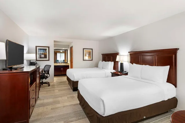 Room, 2 Queen Beds, Best Western Plus Redondo Beach Inn 3/4