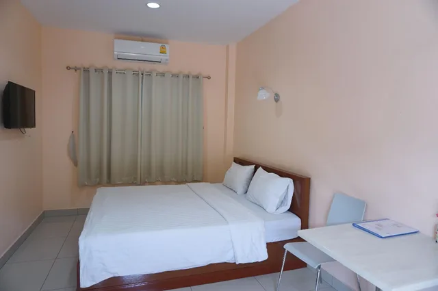 غرفة بسرير مزدوج، Jirasin Hotel & Apartment 1/2