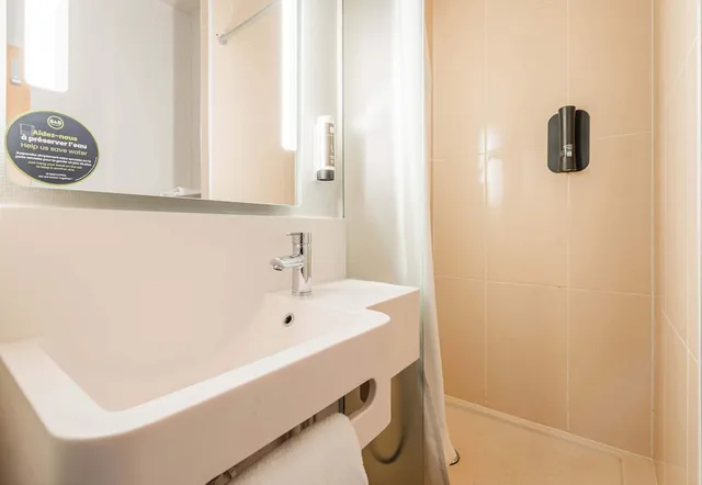 غرفة بسريرين منفصلين، B&B Hotel Mulhouse Centre 5/6