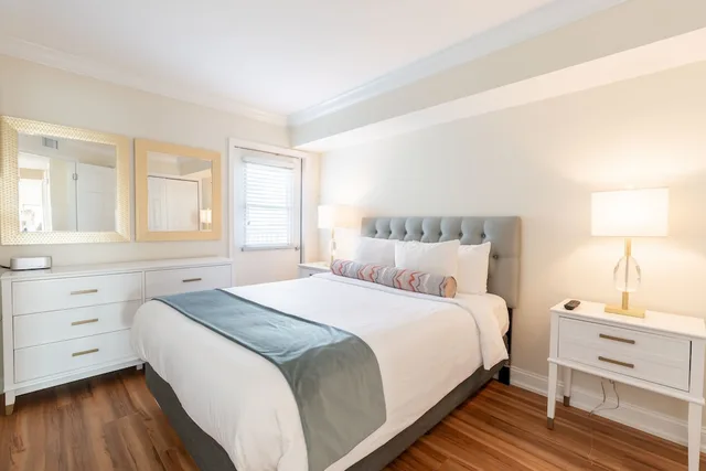 Condominium, Penthouse, Ocean View، La Mer Beachfront Inn 1/4