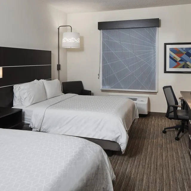 غرفة بسرير كوين لذوي الإعاقة، Holiday Inn Express Hotel And Suites Gadsden W Near Attalla 2/5