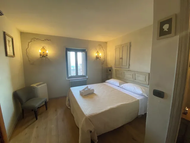 Romantic, Apartment, 2 King Beds, Hotel Villa Sermolli 3/5