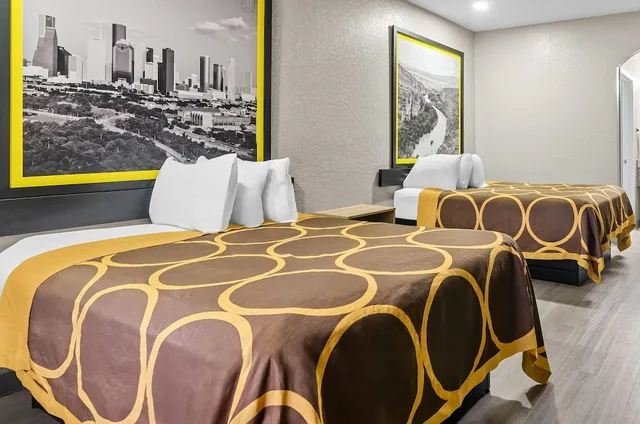 Room, 2 Double Beds, Super 8 by Wyndham Houston/Brookhollow NW 5/8