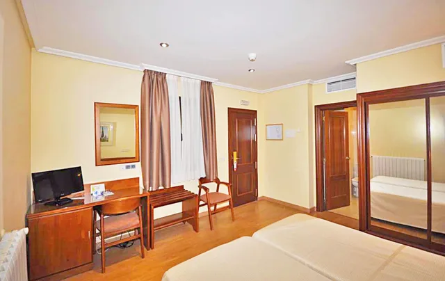 غرفة قياسية بسريرين منفصلين، Hotel ELE Acueducto 6/10