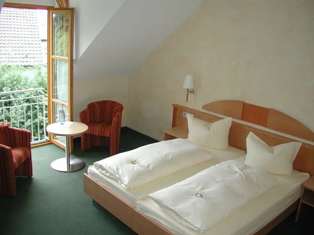 غرفة بريميوم مفردة بسرير مزدوج، AKZENT HOTEL FRANZISKANER 3/7