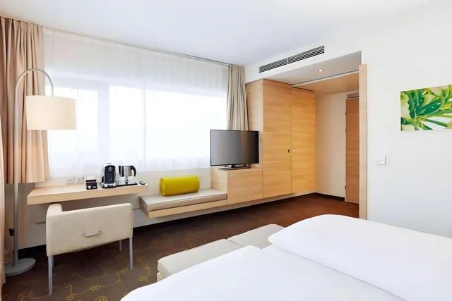 غرفة بزنس بسرير كوين، Hotel Salzburg-Hauptbahnhof 1/2