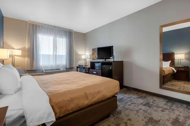 غرفة بسرير كينج، Clarion Inn Kingman I-40 Route 66 1/7