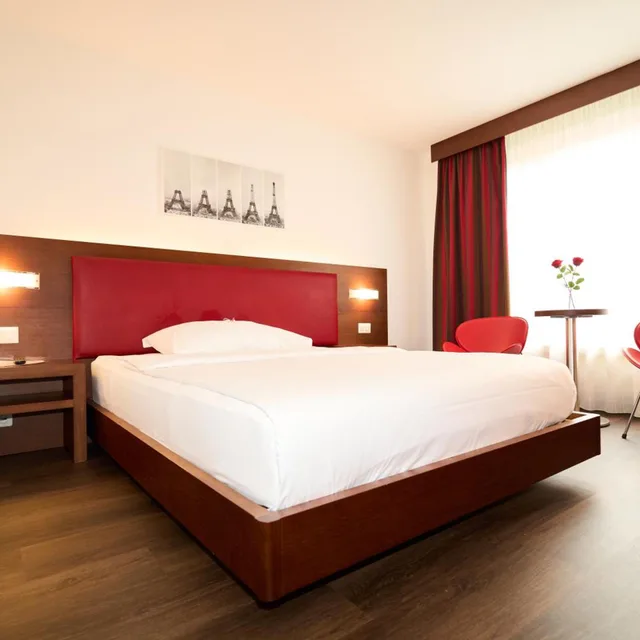 غرفة ديلوكس بسرير كينج، Hotel Conti 8/10