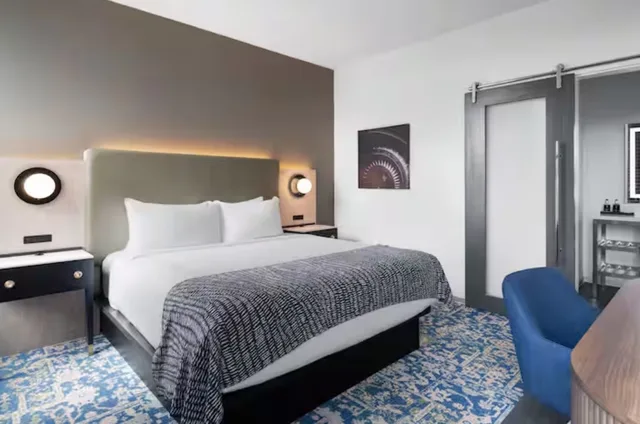 غرفة بسرير كينج، Origin Atlanta, a Wyndham Hotel 3/5