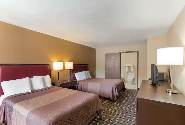 غرفة قياسية بسريرين مزدوجين لذوي الإعاقة، SureStay Hotel by Best Western Summersville 7/10