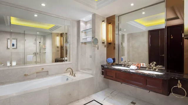 جناح بسرير كينج بغرفة نوم واحدة في طابق مرتفع، Crowne Plaza Deqing Moganshan 5/5