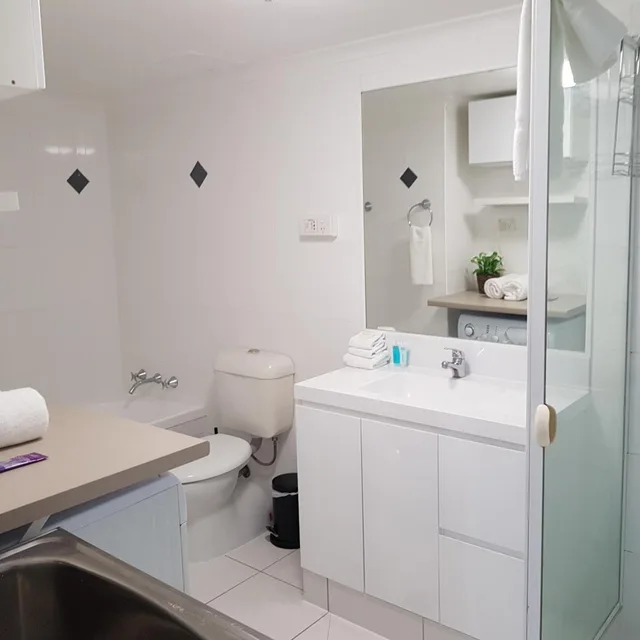 1 Bedroom, Apartment, Ocean View, Beachcomber Resort Surfers Paradise 10/10