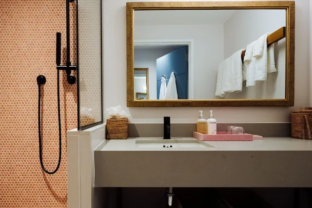 Deluxe, 2 Queen Beds, Bay View, The Rockaway Hotel 2/2