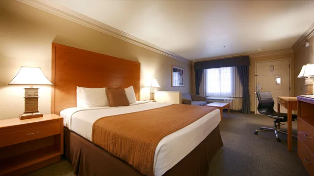 غرفة، Best Western Inn & Suites Lemoore 2/3
