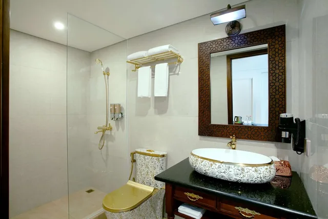 جناح جونيور بسرير مزدوج، Alhambra Hotel & Convention 2/2
