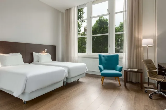Standard, Triple, 1 Double and 1 Single Bed, City View, Nh City Centre Amsterdam 2/10