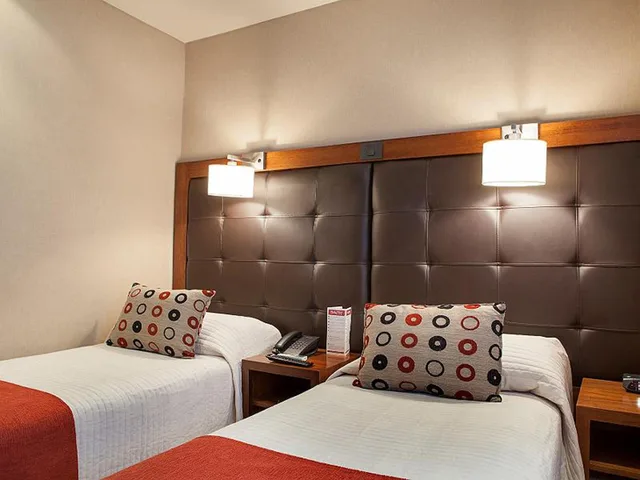 غرفة قياسية بسريرين منفصلين، Waldorf Hotel Buenos Aires 3/3