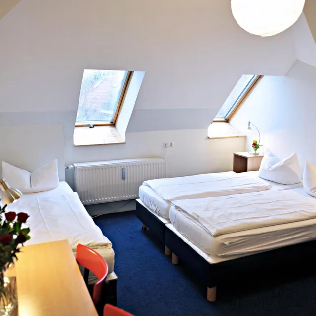 غرفة ثلاثية، Hotel Transit Loft 8/10