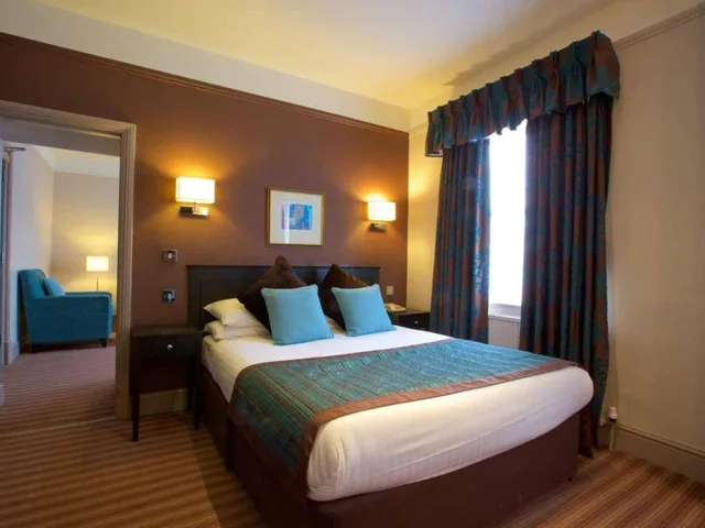 جناح بسرير مزدوج، Stourport Manor Hotel 2/4