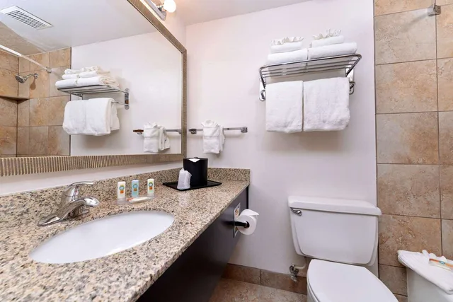 غرفة بسرير كوين، Quality Inn Vernal Near Dinosaur National Monument 2/2
