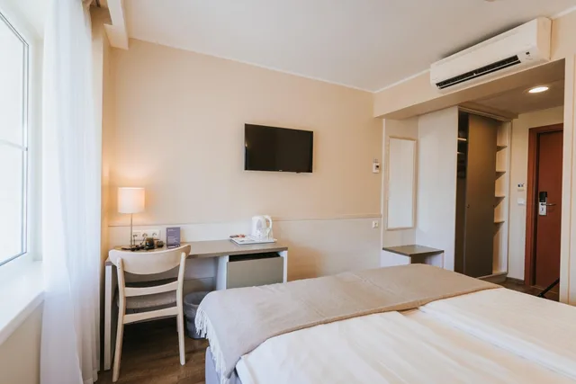 غرفة بسرير مزدوج بشرفة، Hestia Hotel Strand 4/6