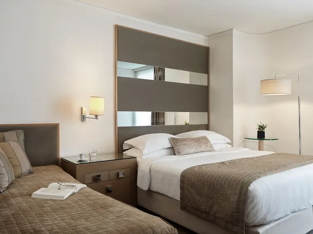 2 Bedrooms, Connecting, Family, 1 Queen and 3 Single Beds, City View, Galaxy Hotel Iraklio 4/8
