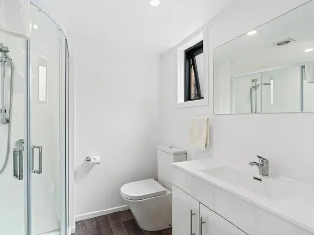 Studio, King Bed, Lake View, Queenstown Motel Apartments 6/10