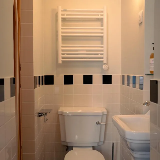 Premium, King Bed, HOTEL CAMELIA INTERNATIONAL 3/4