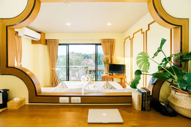 Space, Deluxe, Town View، ROYAL PINEAPPLE HOTEL a welcome to wealth and good fortune 3/3