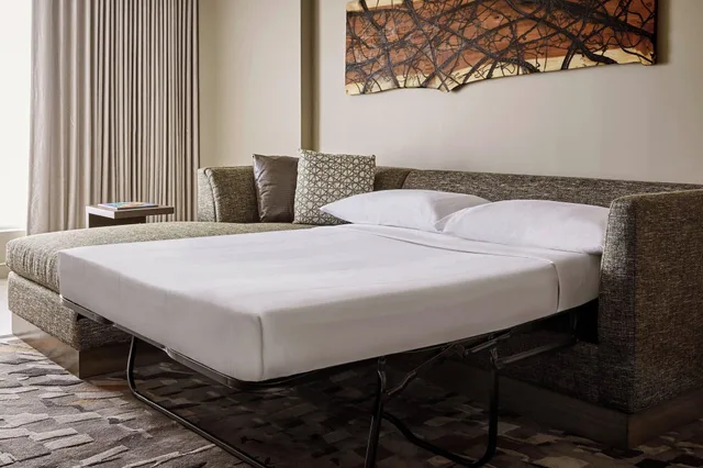 Suite, 2 Queen Beds, San Antonio Marriott Rivercenter on The River Walk 2/5