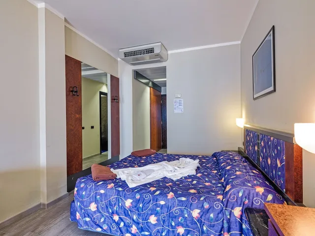 غرفة سوبيريور بسريرين منفصلين، Hotel Cristina 6/10