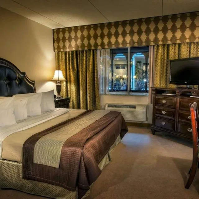 جناح بسرير كينج بجاكوزي، Garden Place Hotel 2/6