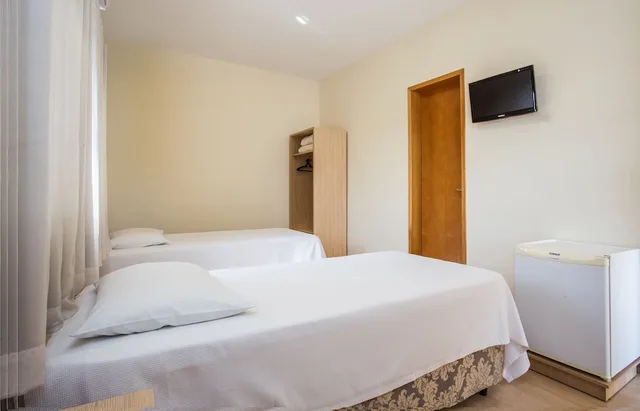 غرفة قياسية بسريرين منفصلين، Hotel Metropole Paulinia 2/7