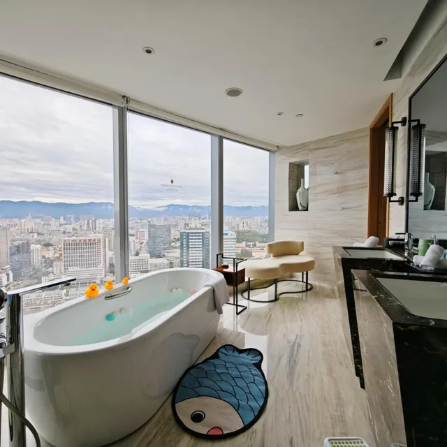 جناح جونيور بسرير كينج بإطلالة، InterContinental FUZHOU 4/4