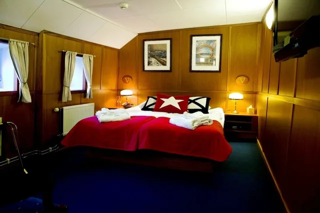 غرفة قياسية بسرير كينج، Barken Viking by Dialog Hotels 1/5