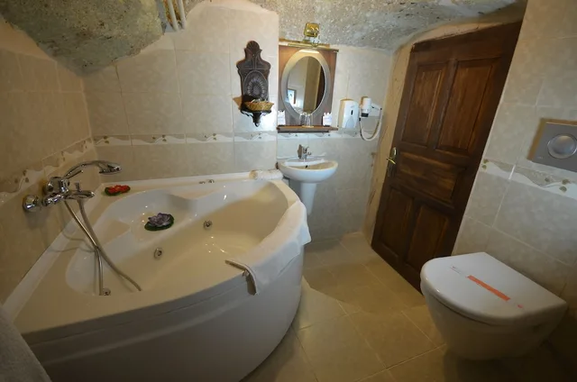 Cave, Deluxe, King Bed, Hot Tub، Abras Cave Hotel Cappadocia 1/1