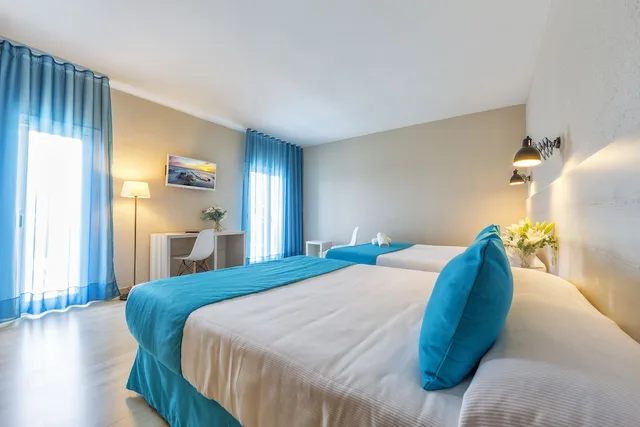 غرفة رباعية بسريرين مزدوجين، Alegria Maripins Hotel 1/6
