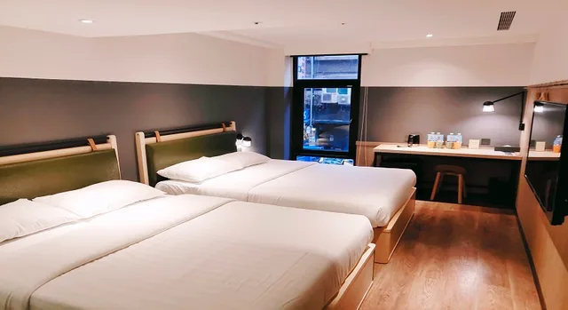 Deluxe, Family, City Suites-Main Station 1/2