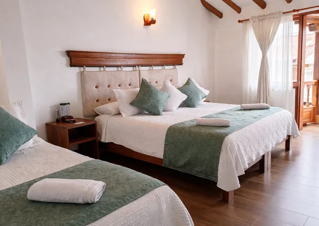 غرفة قياسية ثلاثية، Hotel Las Palmas Villa De Leyva 2/8
