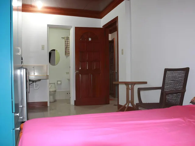 غرفة قياسية بسرير كوين، Cebu Guest Inn 2/2