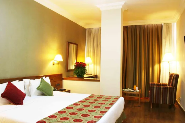 جناح عائلي بإطلالة على المدينة بشرفة بغرفتي نوم، Orient Prince Hotel 1/10