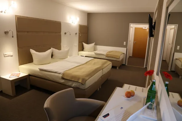 Comfort, Triple, Confour Hotel 6/10